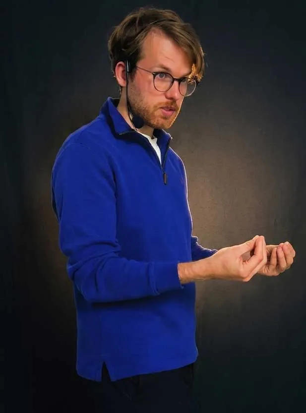Niklas Titgemeyer bei einem Vortrag