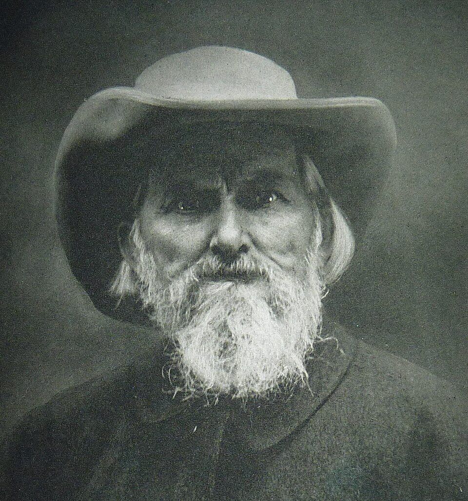 Porträt von Wilhelm von Osten mit Hut und weißem Bart.
